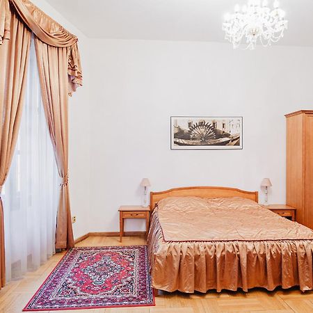 U Cerneho Medveda- At The Black Bear Apartment Praha Bagian luar foto