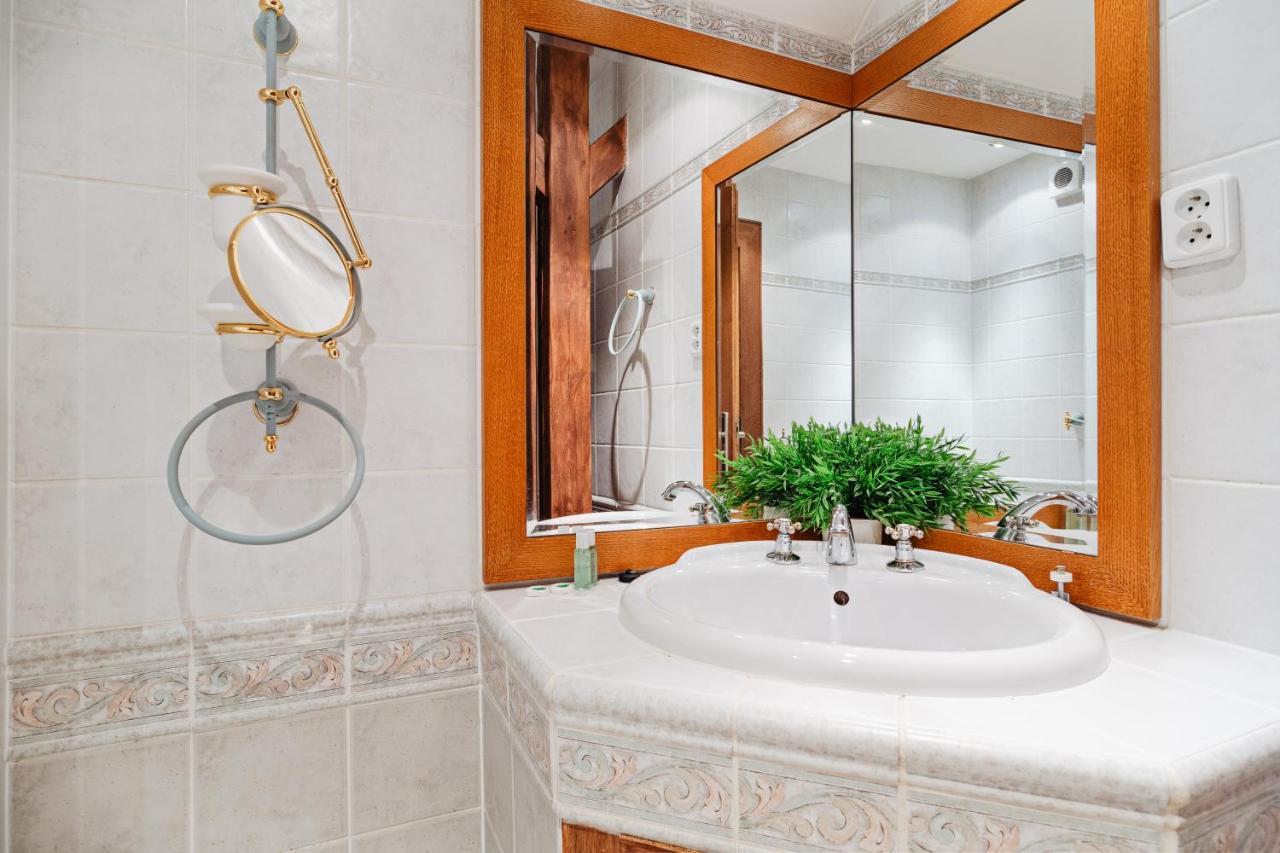 U Cerneho Medveda- At The Black Bear Apartment Praha Bagian luar foto