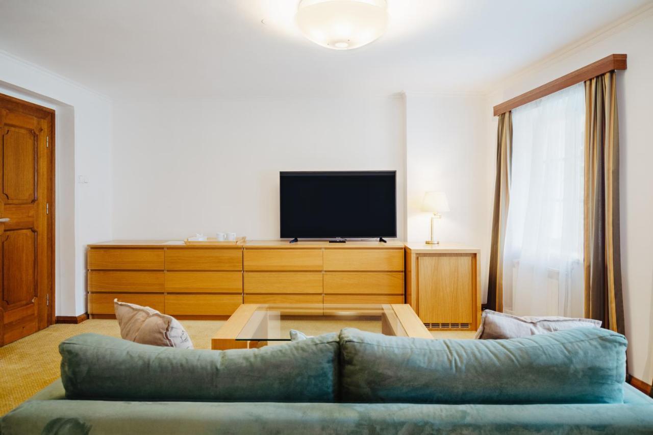 U Cerneho Medveda- At The Black Bear Apartment Praha Bagian luar foto