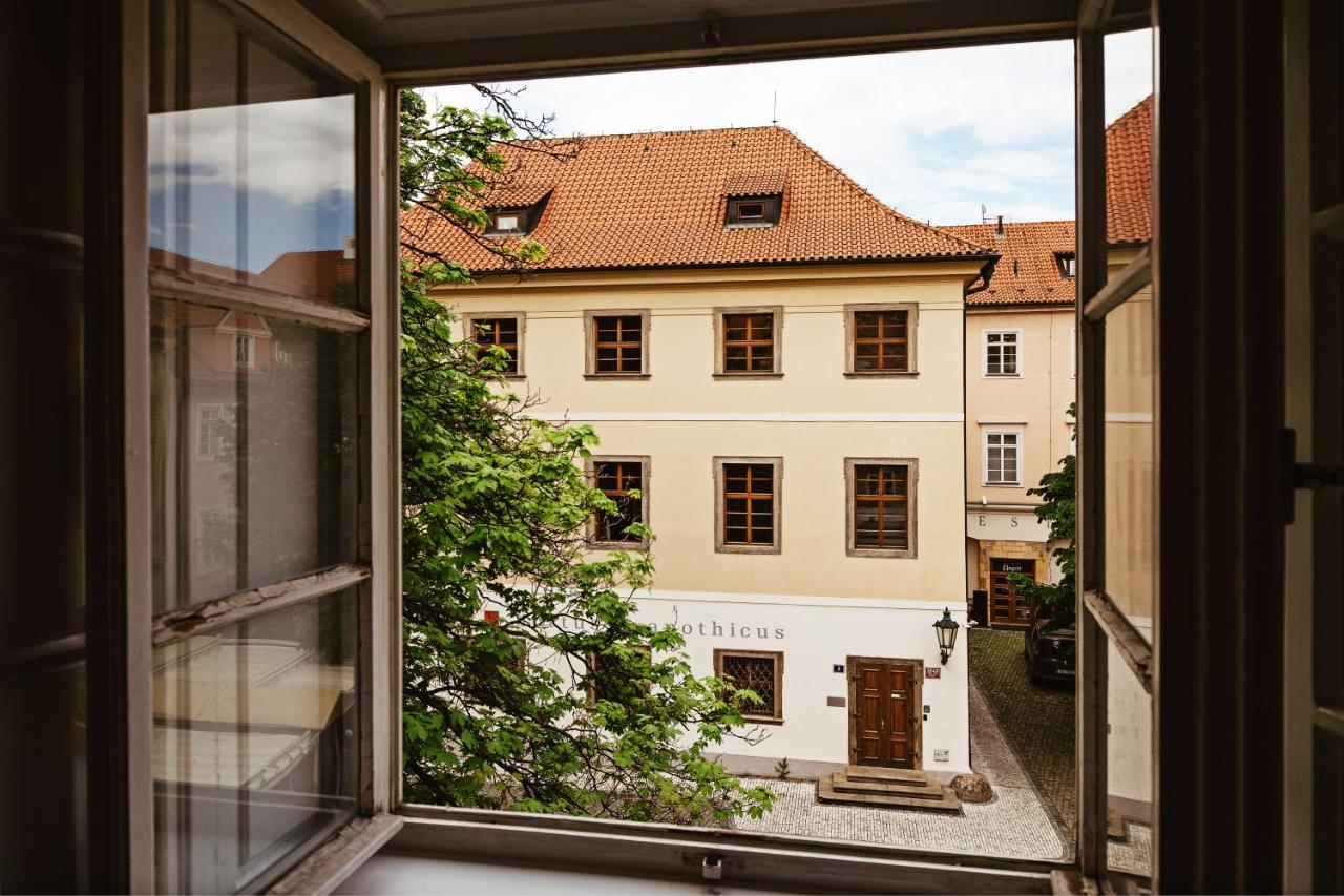 U Cerneho Medveda- At The Black Bear Apartment Praha Bagian luar foto