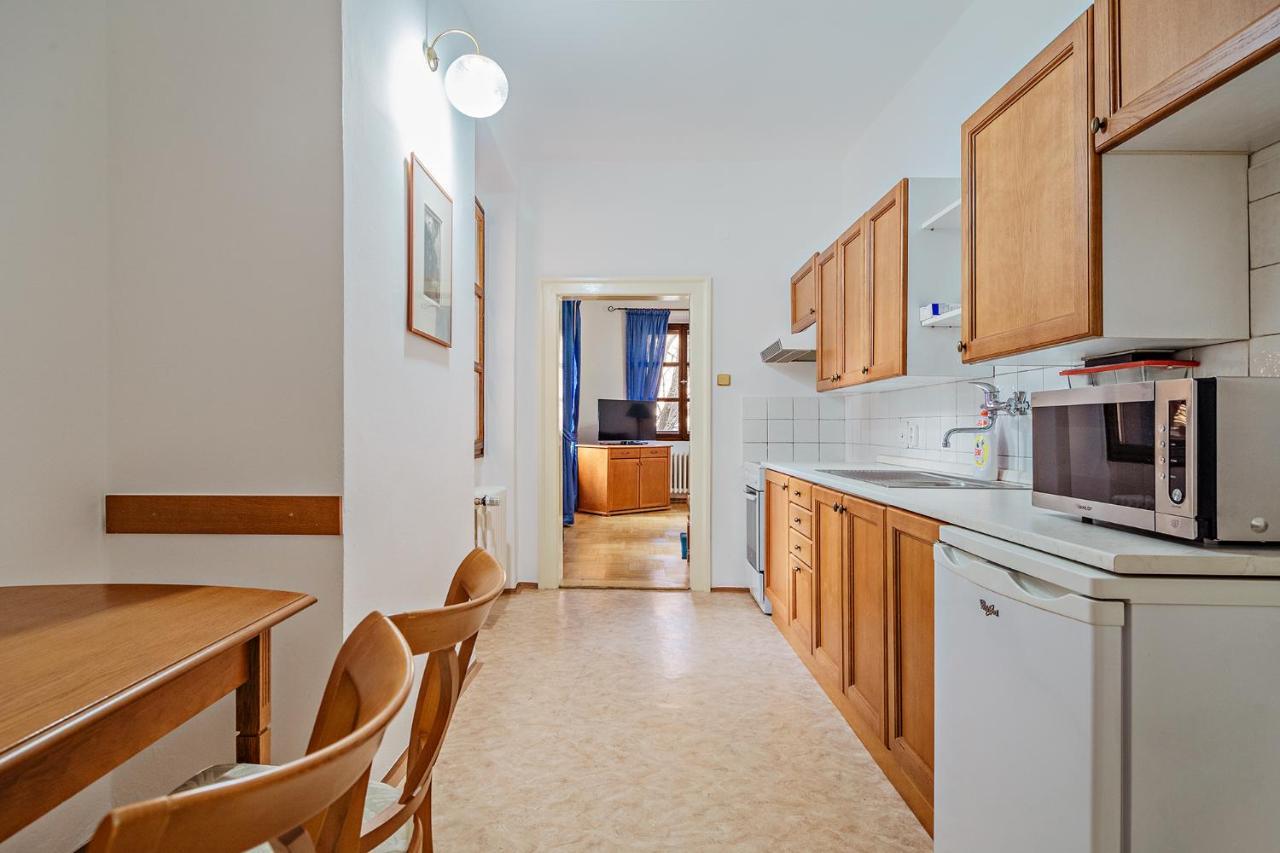 U Cerneho Medveda- At The Black Bear Apartment Praha Bagian luar foto