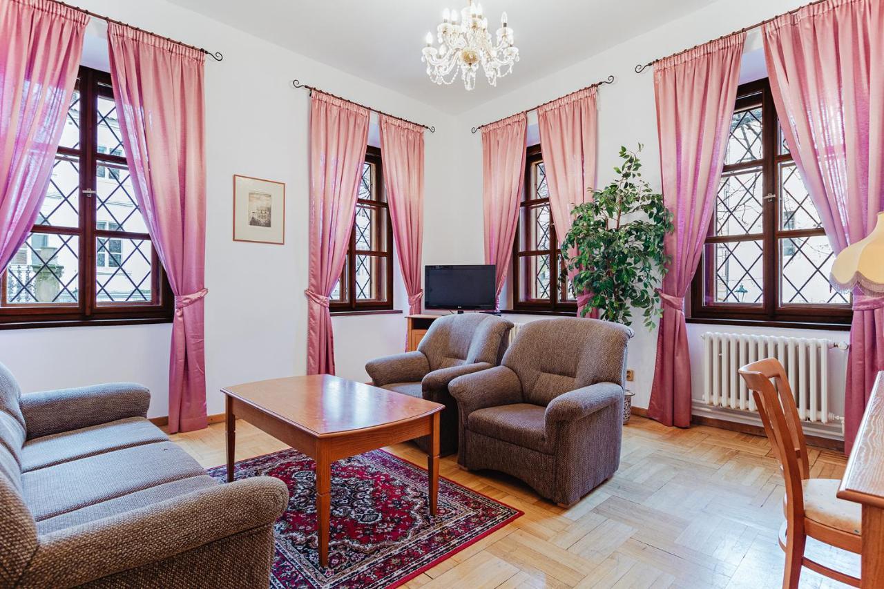 U Cerneho Medveda- At The Black Bear Apartment Praha Bagian luar foto