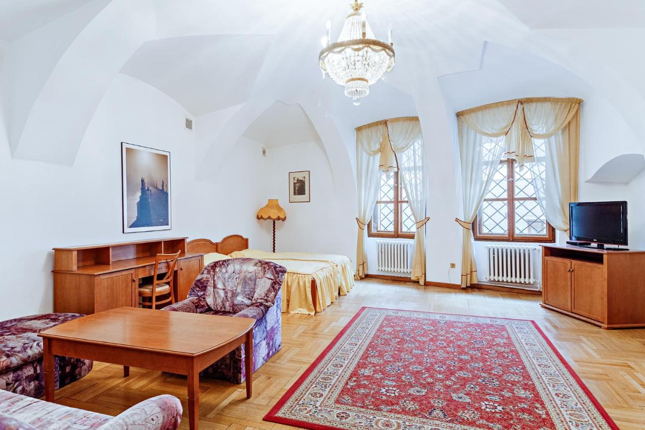 U Cerneho Medveda- At The Black Bear Apartment Praha Bagian luar foto