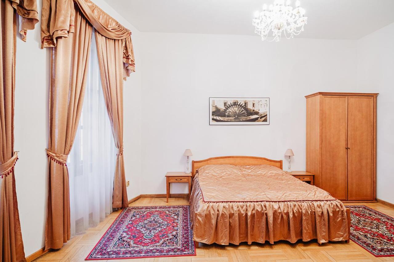 U Cerneho Medveda- At The Black Bear Apartment Praha Bagian luar foto