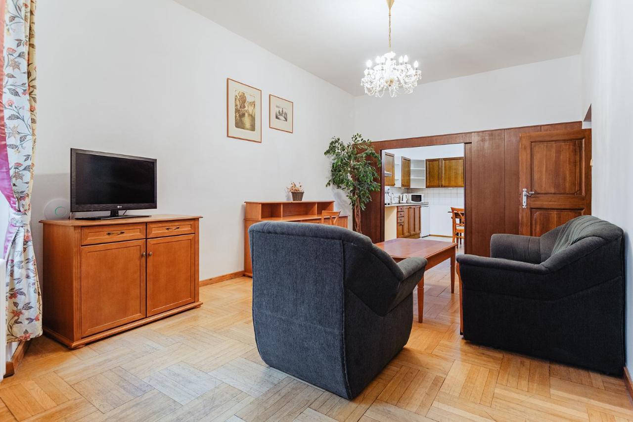 U Cerneho Medveda- At The Black Bear Apartment Praha Bagian luar foto